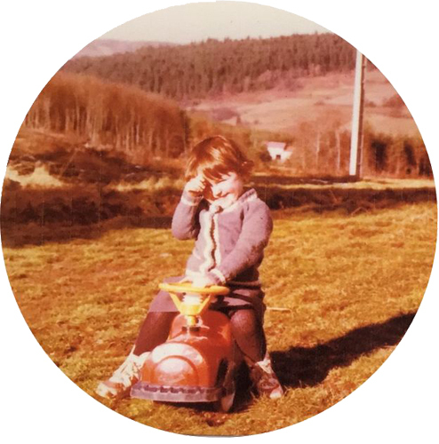 L'artist aquarelliste Marjolaine Faure, enfant