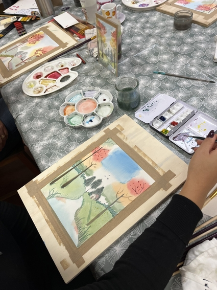 Photo d'un atelier d'aquarelle organisé par Marjolaine Faure